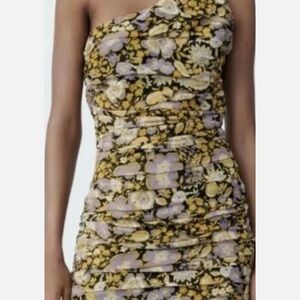 ZARA Floral One Shoulder Rouched Dress Medium‎